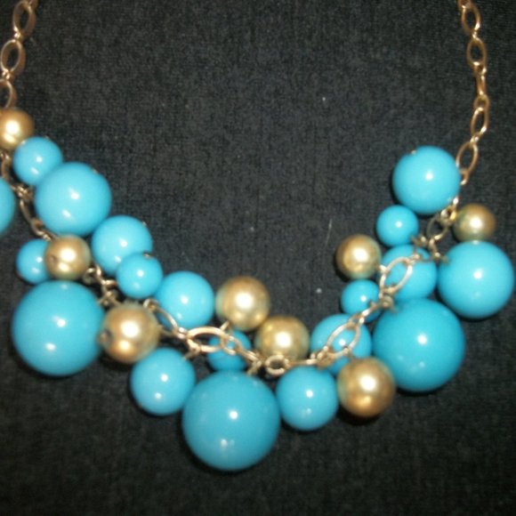 BOUNCING BLUE BAUBLES PINUP AESTHETIC VINT 60S 70S BLUE BRASSY BAUBLES NECKLACE